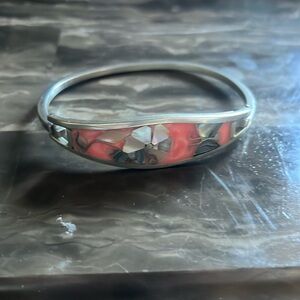 Silver bracelet with salmon finished